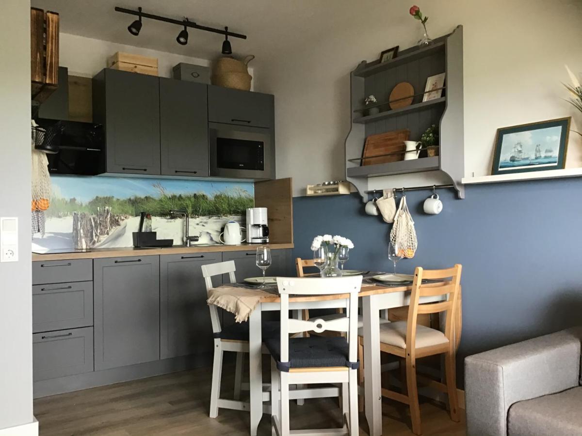 Liebevoll Eingerichtete Ferienwohnung Luettje Koje Dornum Bagian luar foto