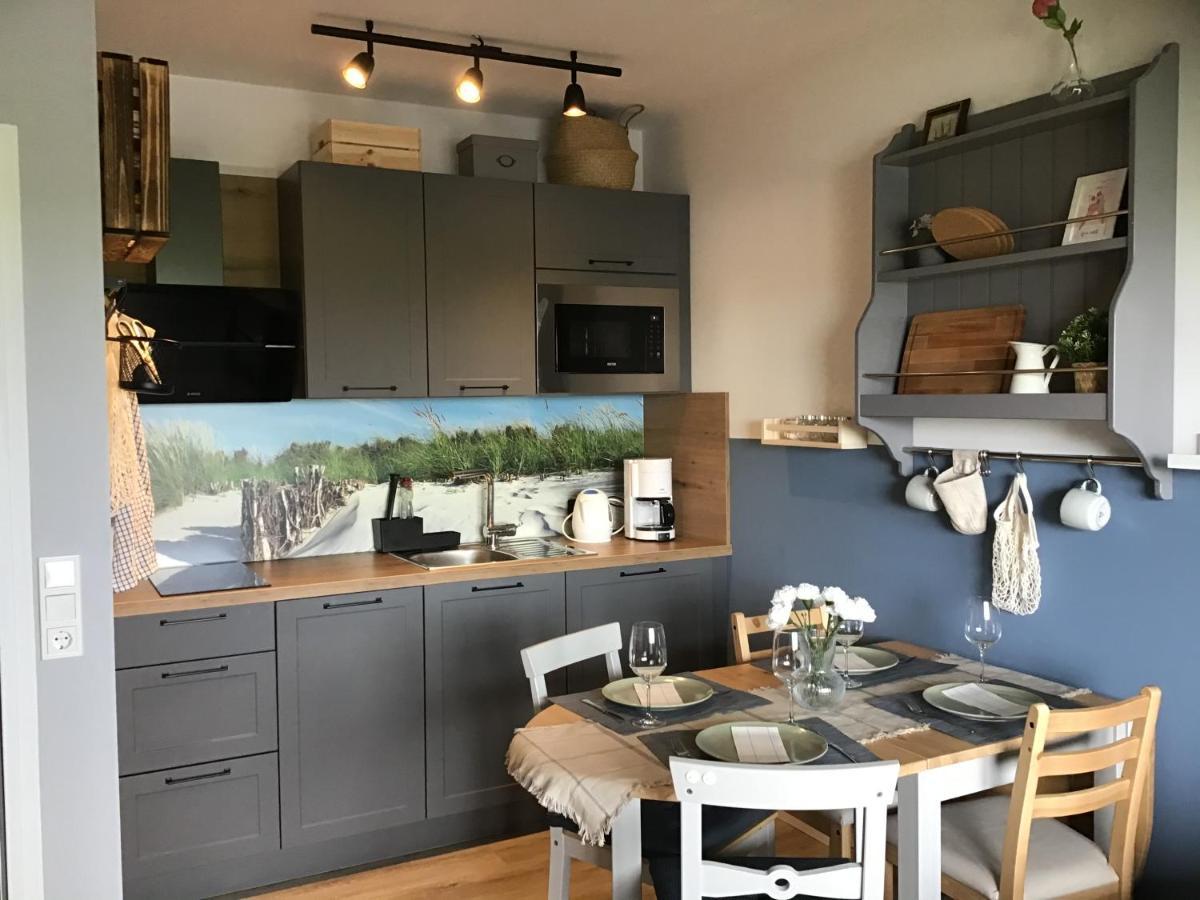 Liebevoll Eingerichtete Ferienwohnung Luettje Koje Dornum Bagian luar foto