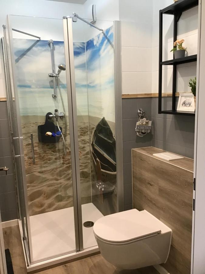 Liebevoll Eingerichtete Ferienwohnung Luettje Koje Dornum Bagian luar foto